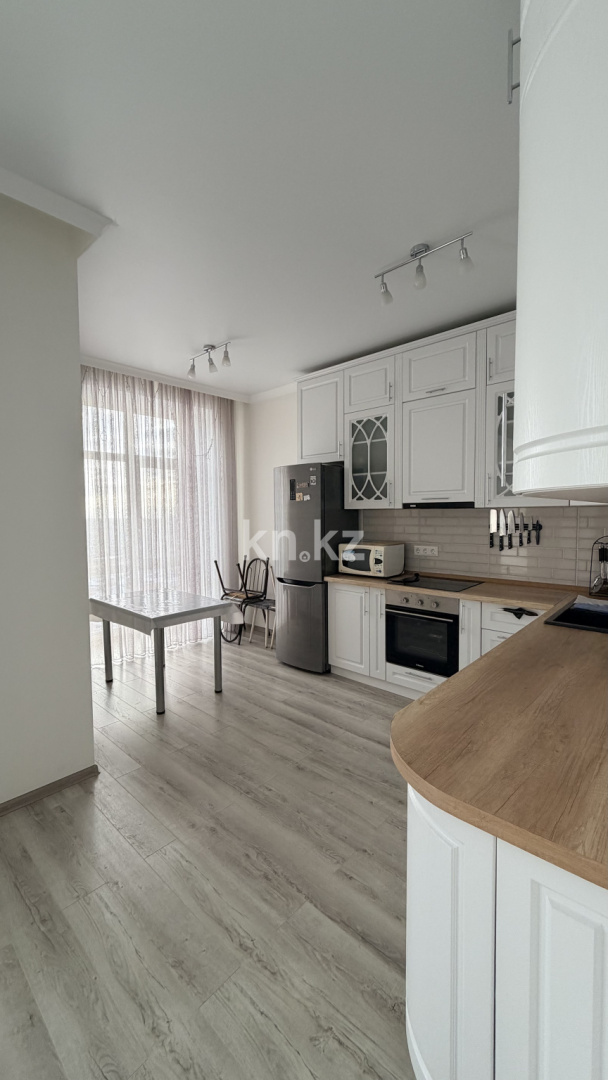 Продажа 2-комнатной квартиры, 64 м² в Караганде