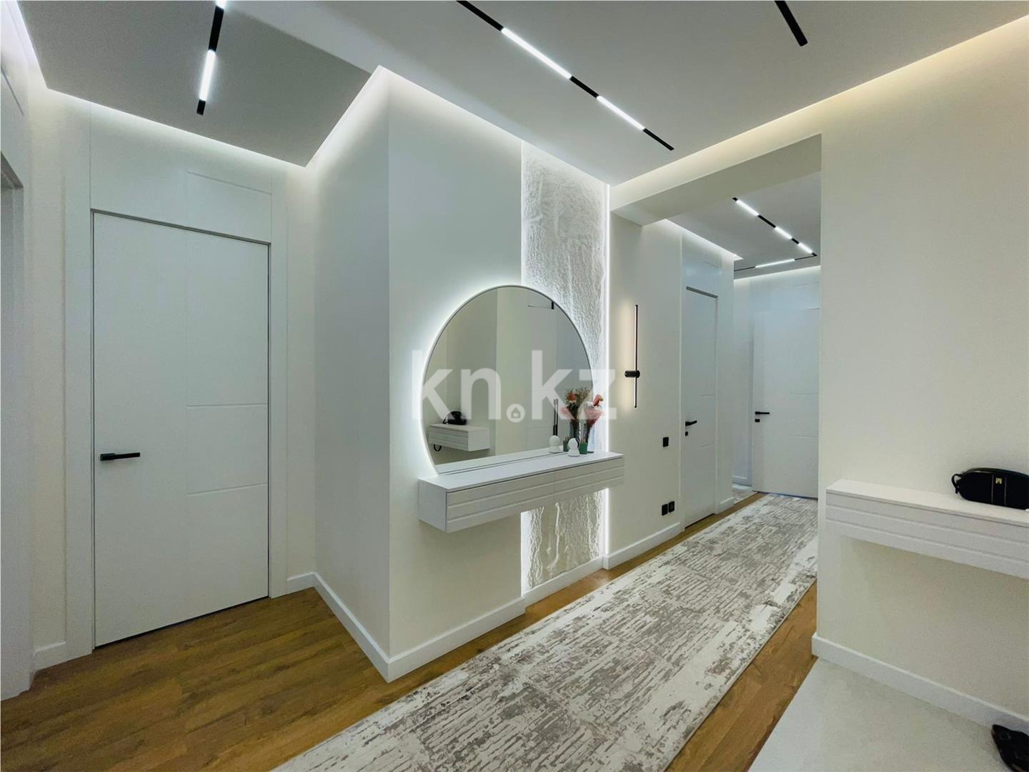 Продажа 4-комнатной квартиры, 121 м², ул. Жошы хана в Астане - фото 3