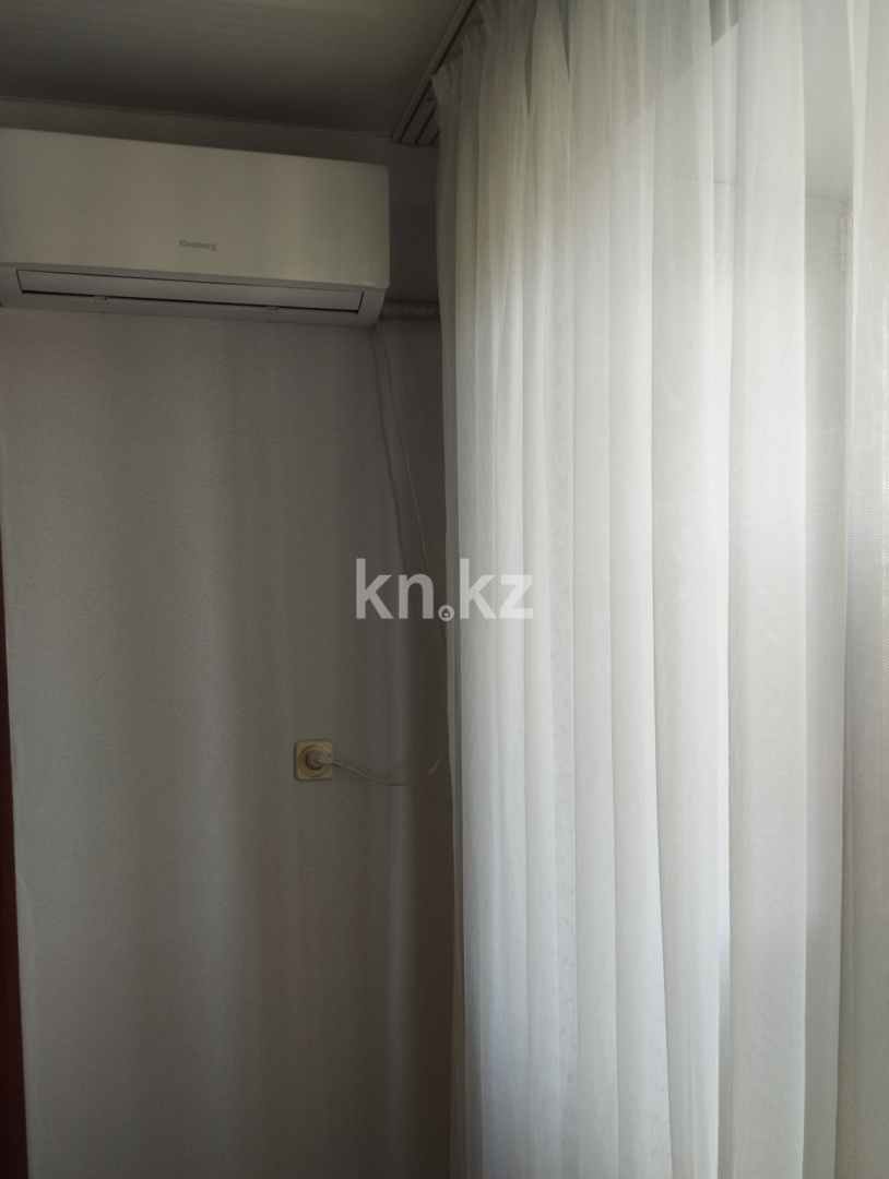Продажа 3-комнатной квартиры, 55 м², ул. Кабанбай Батыра, дом  105А - Продажа квартир в Усть-Каменогорске без посредников с фото фото 1 из 5
