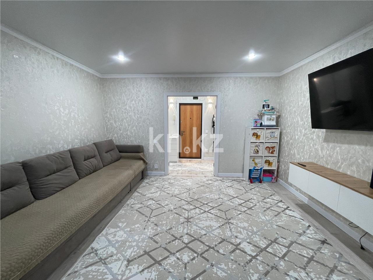 Продажа 2-комнатной квартиры, 54 м², мкр-н Гульдер-1 - Продажа  двухкомнатных квартир в Караганде фото 2 из 17