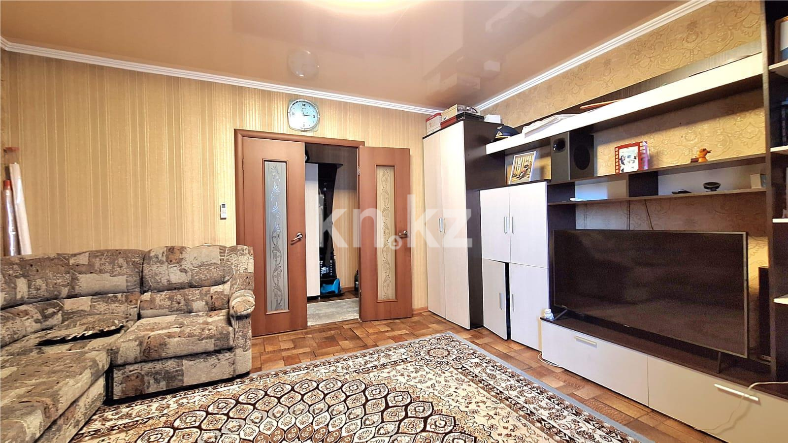 Продажа 4-комнатной квартиры, 77 м², ул. Карла Маркса - Продажа квартир в Караганде фото 2 из 15