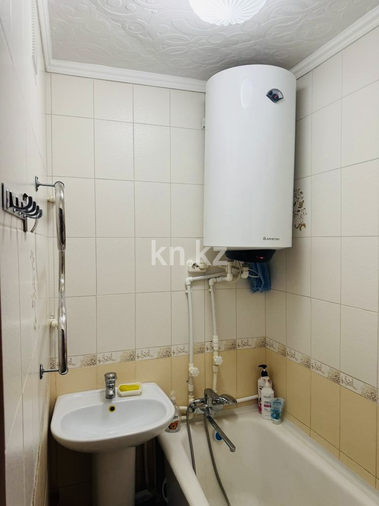 Продажа 2-комнатной квартиры, 44.7 м², мкр-н 15, дом  9 - Продажа квартир в Караганде фото 9 из 11