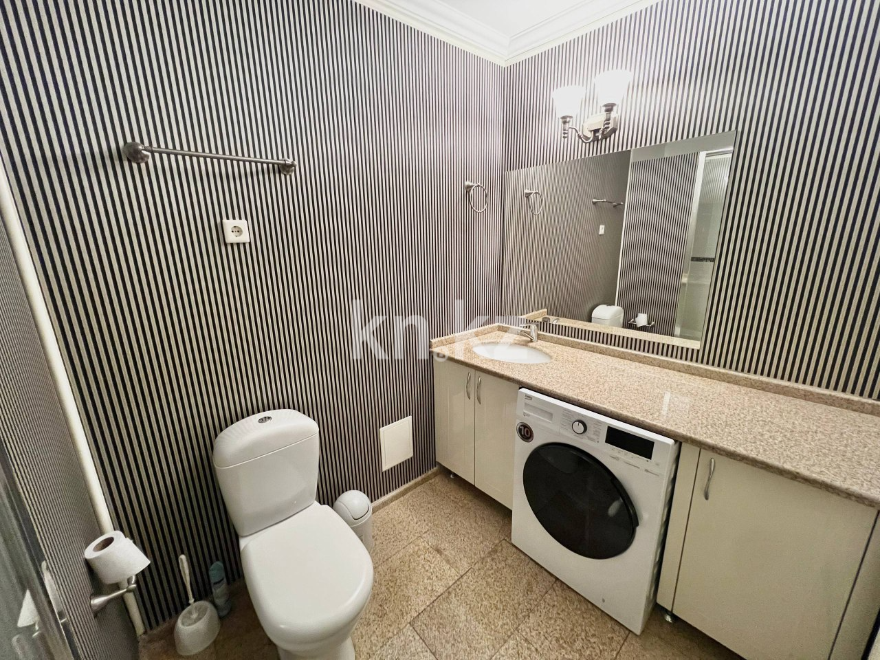 Продажа 4-комнатной квартиры, 223 м² в Астане - фото 36