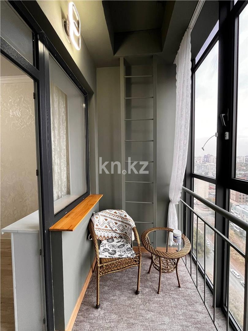 Продажа 3-комнатной квартиры, 68 м², ул. Дюсембекова - Продажа и аренда недвижимости в Караганде фото 1 из 52