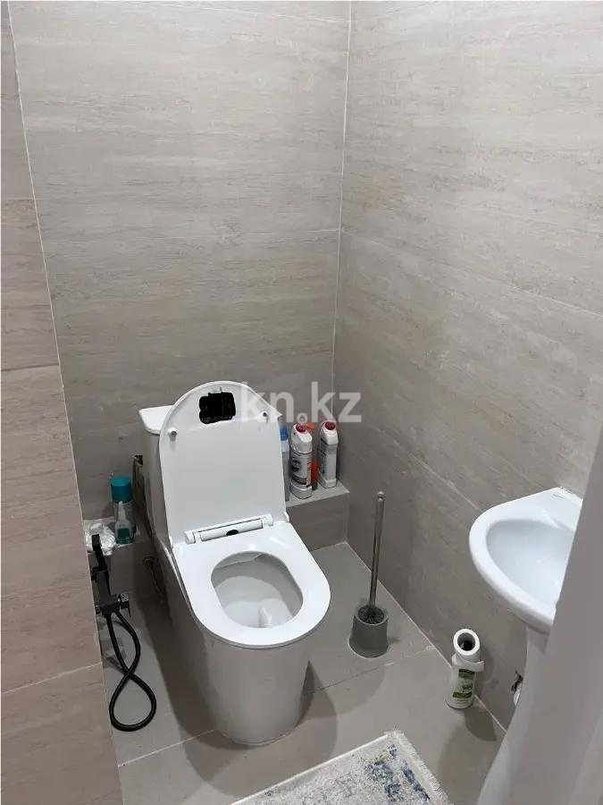 Продажа 3-комнатной квартиры, 71.2 м², ул. Жолымбет, дом  42/5 - Продажа квартир в Алматы фото 5 из 5