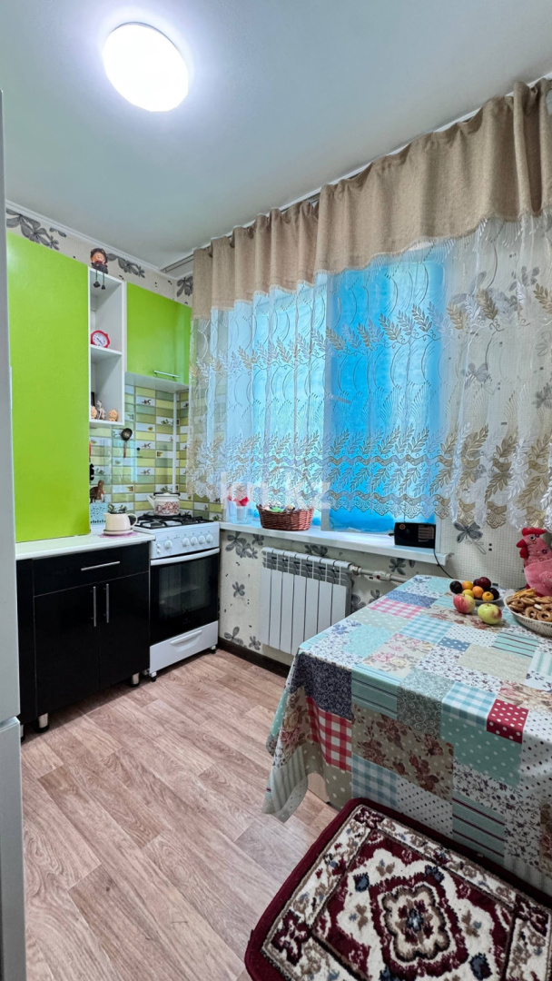 Продажа 2-комнатной квартиры, 45 м², мкр-н 6, дом  12 - Продажа квартир в Таразе фото 1 из 4