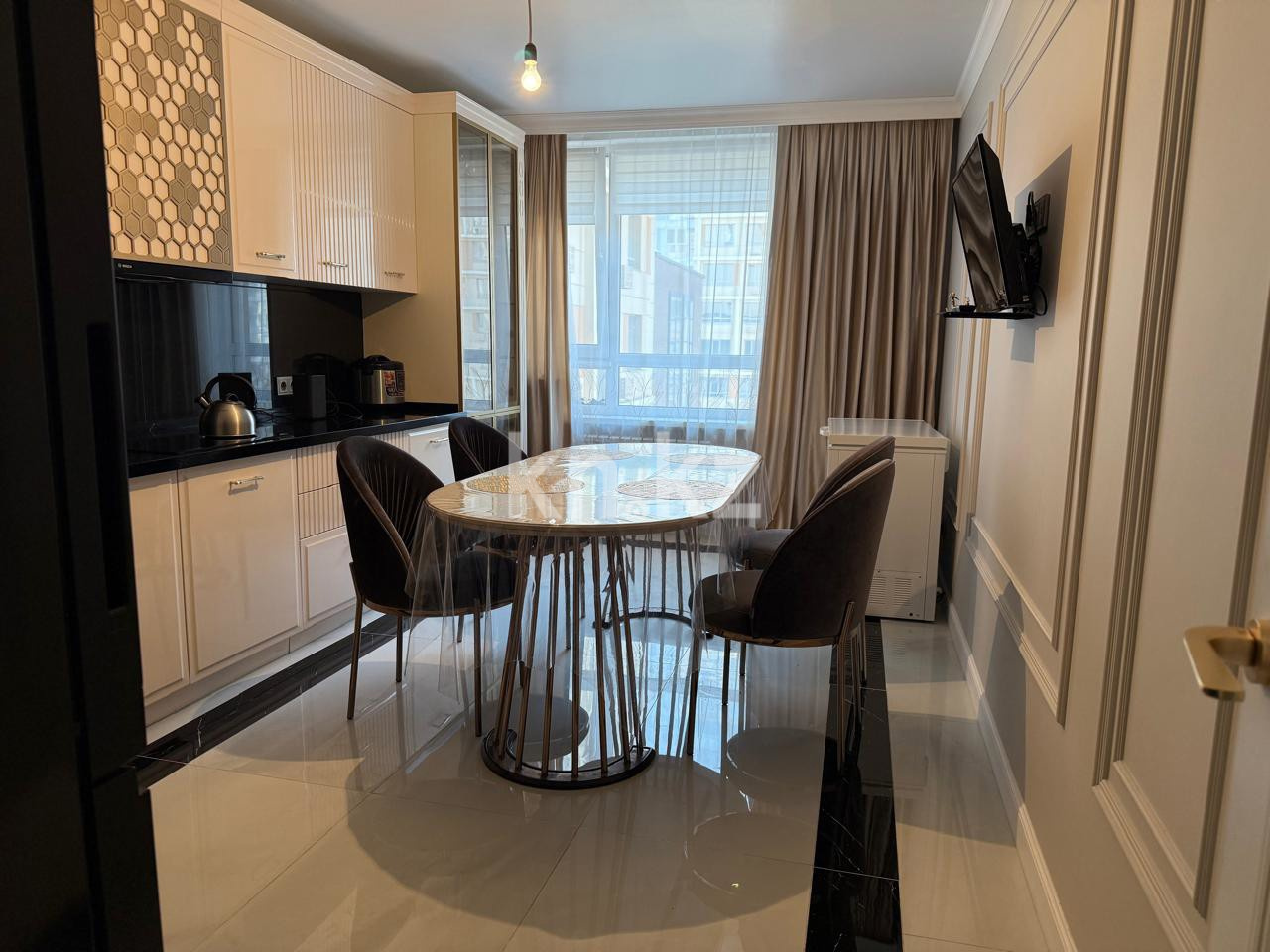 Продажа 3-комнатной квартиры, 100.4 м², ул. Утепова, дом  31 - Продажа квартир в Алматы фото 1 из 30