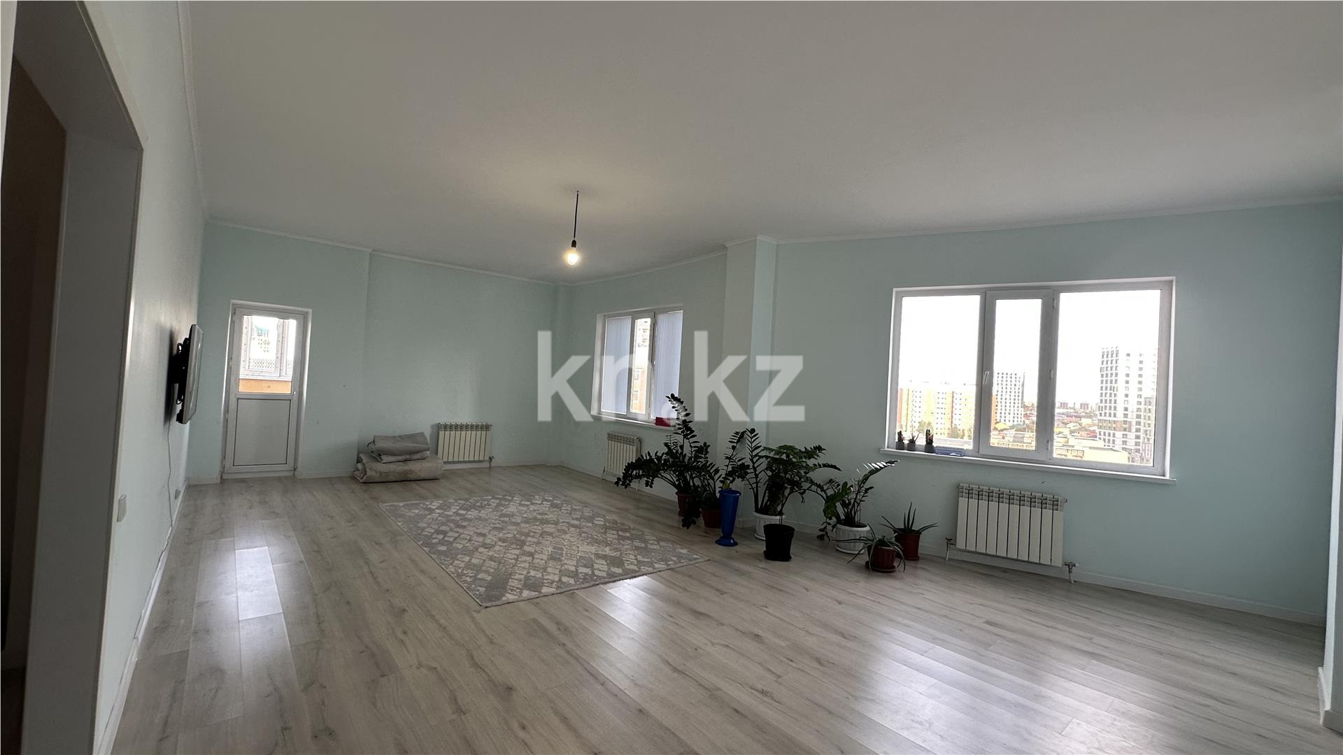 Продажа 3-комнатной квартиры, 145 м², пр. Момышулы в Астане