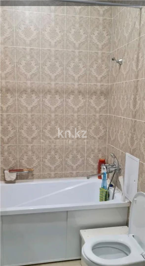 Продажа 3-комнатной квартиры, 83 м², ул. Муканова в Караганде - фото 16