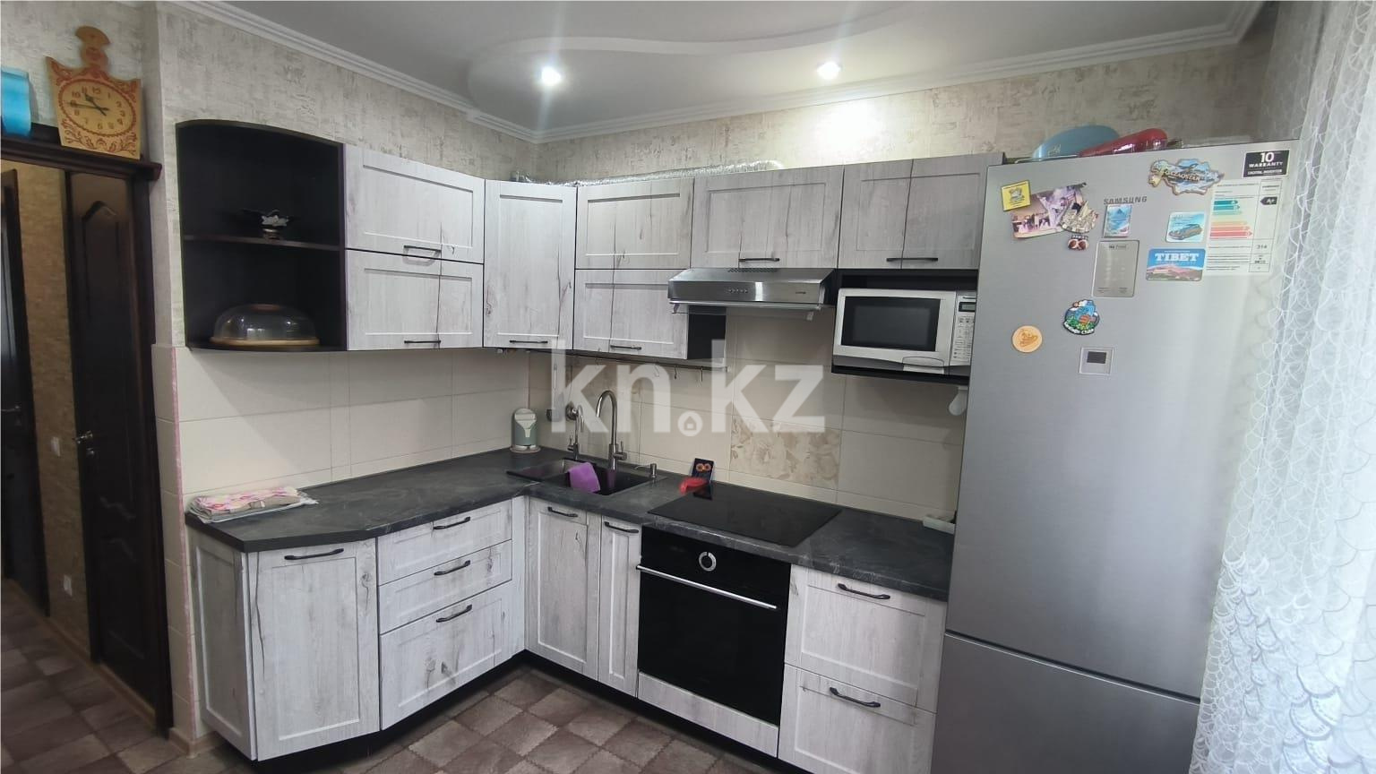 Продажа 4-комнатной квартиры, 76 м², мкр-н Гульдер-1 в Караганде - фото 12