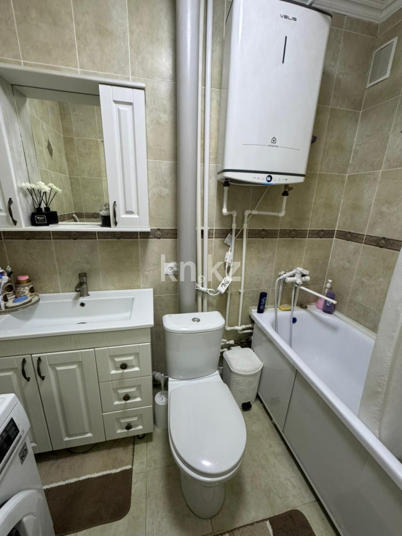 Продажа 2-комнатной квартиры, 45 м², ул. Университетская, дом  23 в Караганде - фото 17