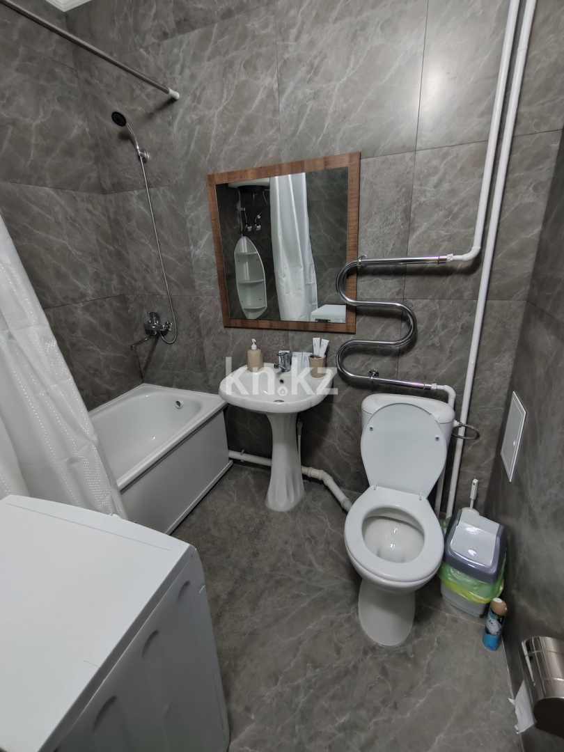 Аренда 2-комнатной квартиры посуточно, 50 м², ул. Назарбекова, дом  217 - Аренда квартир посуточно в Шымкенте фото 9 из 12