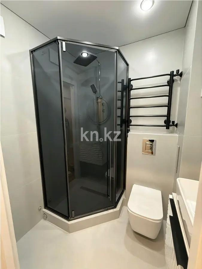 Продажа 2-комнатной квартиры, 42 м², 11 мкр., дом  24 - Продажа  двухкомнатных квартир в Алматы с фото фото 3 из 5