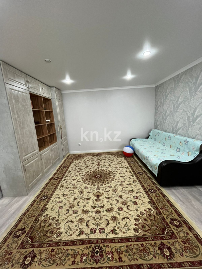 Продажа 1-комнатной квартиры, 42 м², ул. Ашимова в Караганде