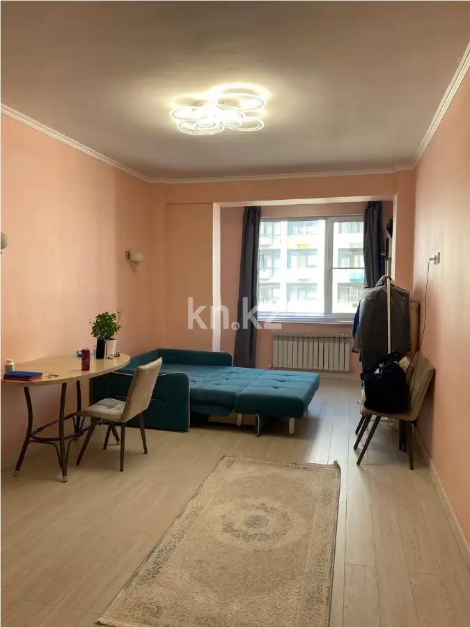 Продажа 1-комнатной квартиры, 33 м², ул. Карасай батыра, дом  326 - Продажа квартир в Алматы фото 1 из 4