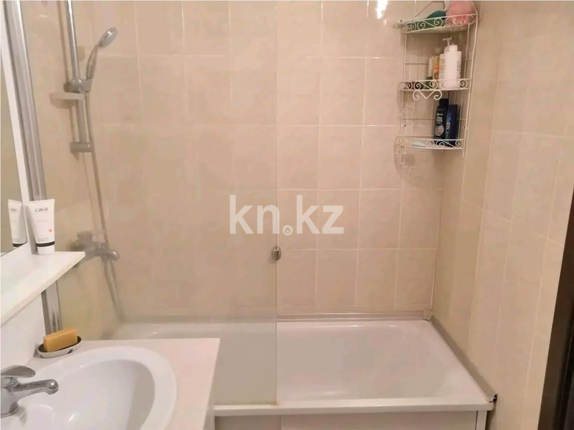 Продажа 2-комнатной квартиры, 42 м², мкр-н Алтай-2, дом  6 в Алматы - фото 4