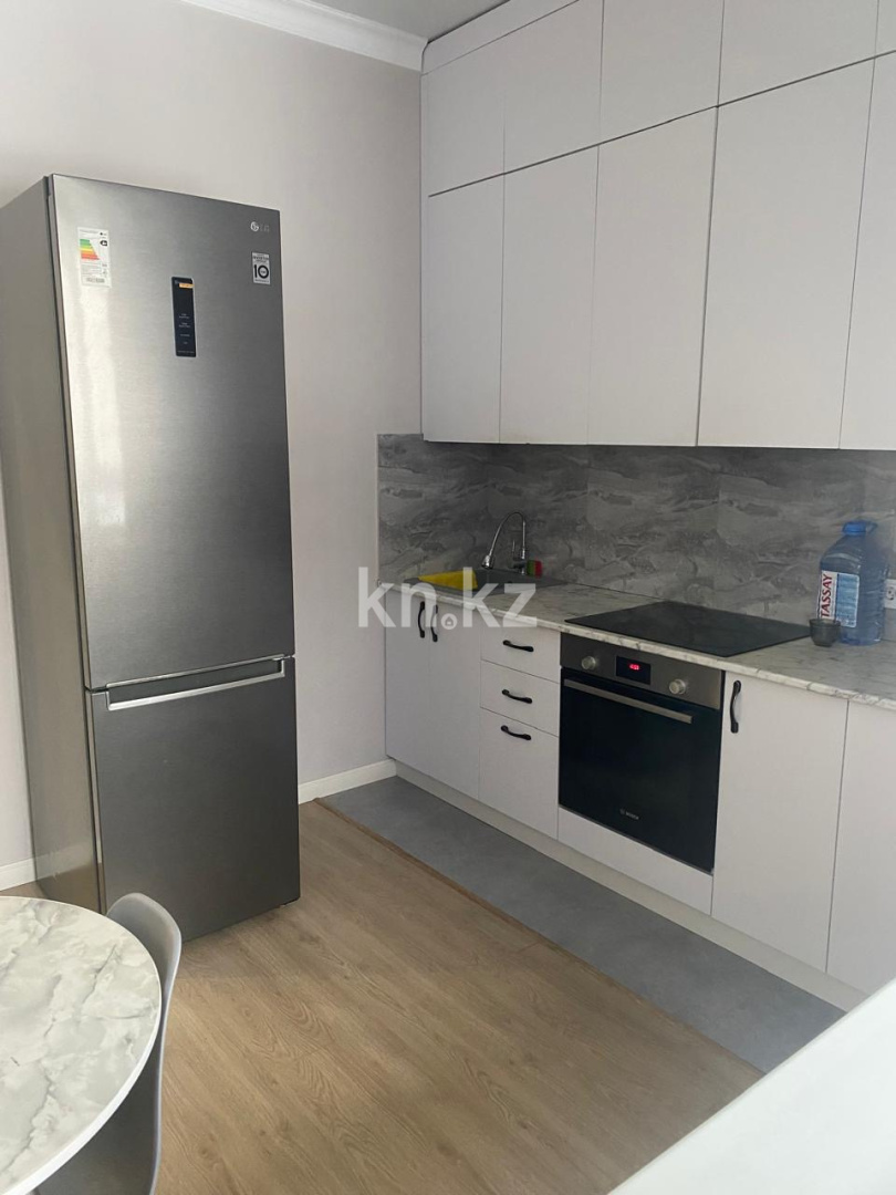 Аренда 1-комнатной квартиры, 42 м², ул. Омарова, дом  27/1 - Аренда квартир помесячно в Астане с фото фото 1 из 13