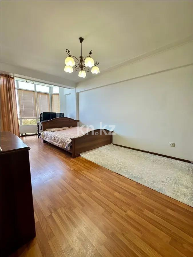 Продажа 3-комнатной квартиры, 70 м², мкр-н Жетысу-4, дом  4 в Алматы - фото 2