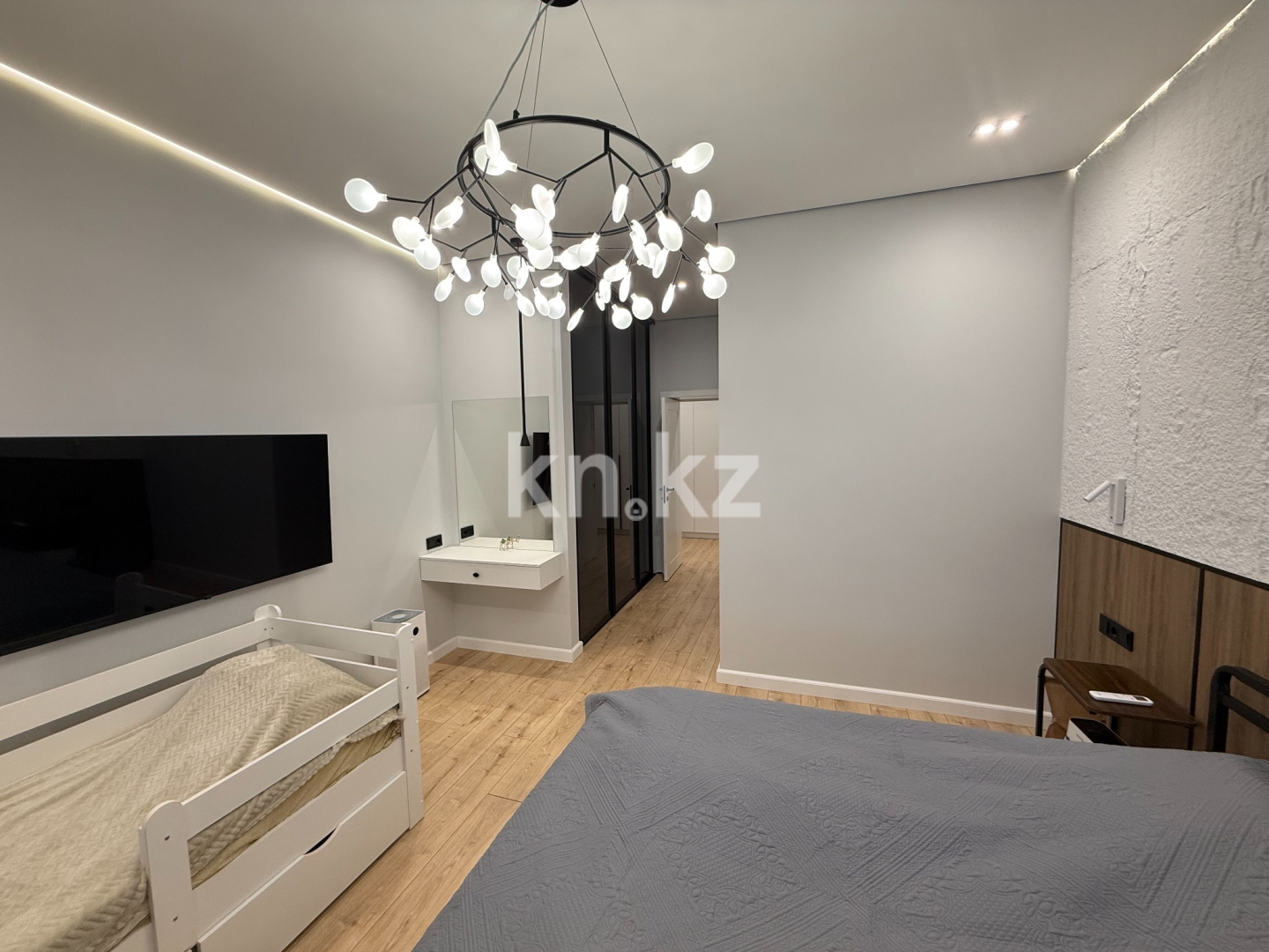 Продажа 3-комнатной квартиры, 94 м² - Продажа домов, коттеджей в Шахтинске фото 6 из 9