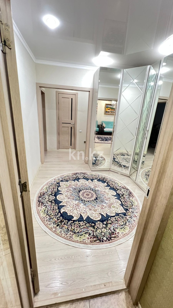 Продажа 3-комнатной квартиры, 64 м², мкр-н Гульдер-1, дом  13 в Караганде - фото 23