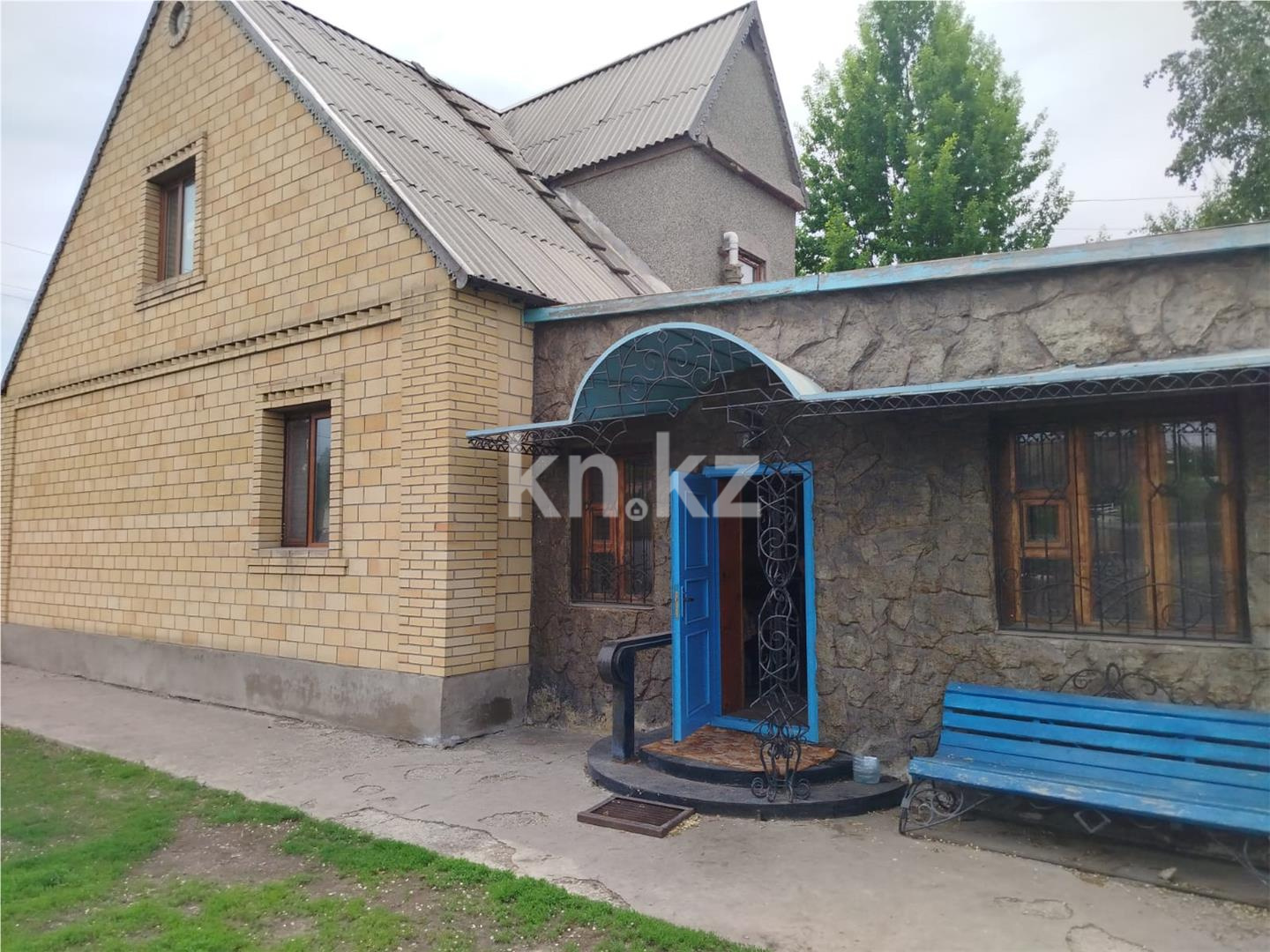 Продажа 5-комнатного дома, 248 м², ул. Электриков - Продажа домов, коттеджей в Казахстане фото 1 из 41