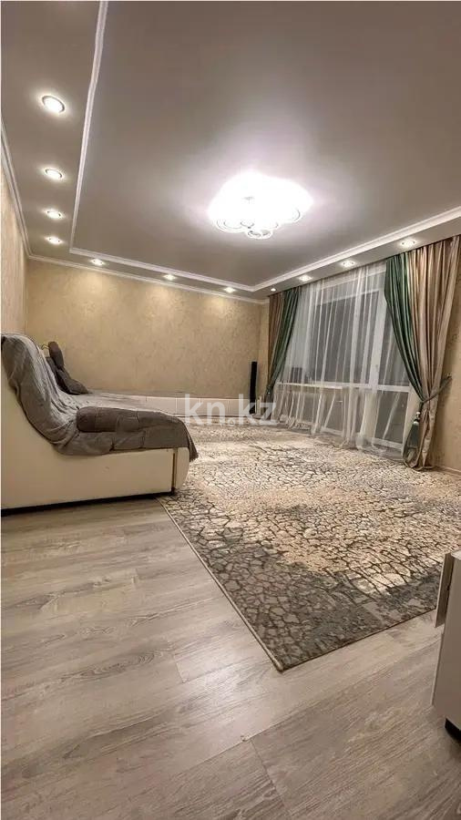 Продажа 2-комнатной квартиры, 64 м² в Караганде