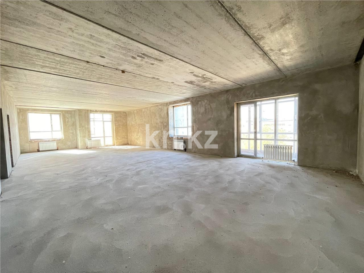 Продажа 4-комнатной квартиры, 137 м², 137 учетный квартал - Продажа  четырехкомнатных квартир в Караганде фото 1 из 16