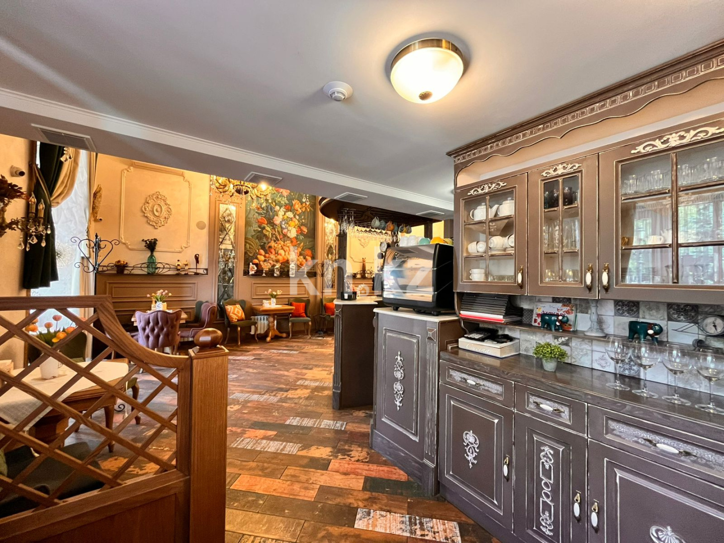 Продажа , 149.5 м², ул. Абая, дом  1 - Продажа офисных и торговых помещений в Караганде фото 1 из 8