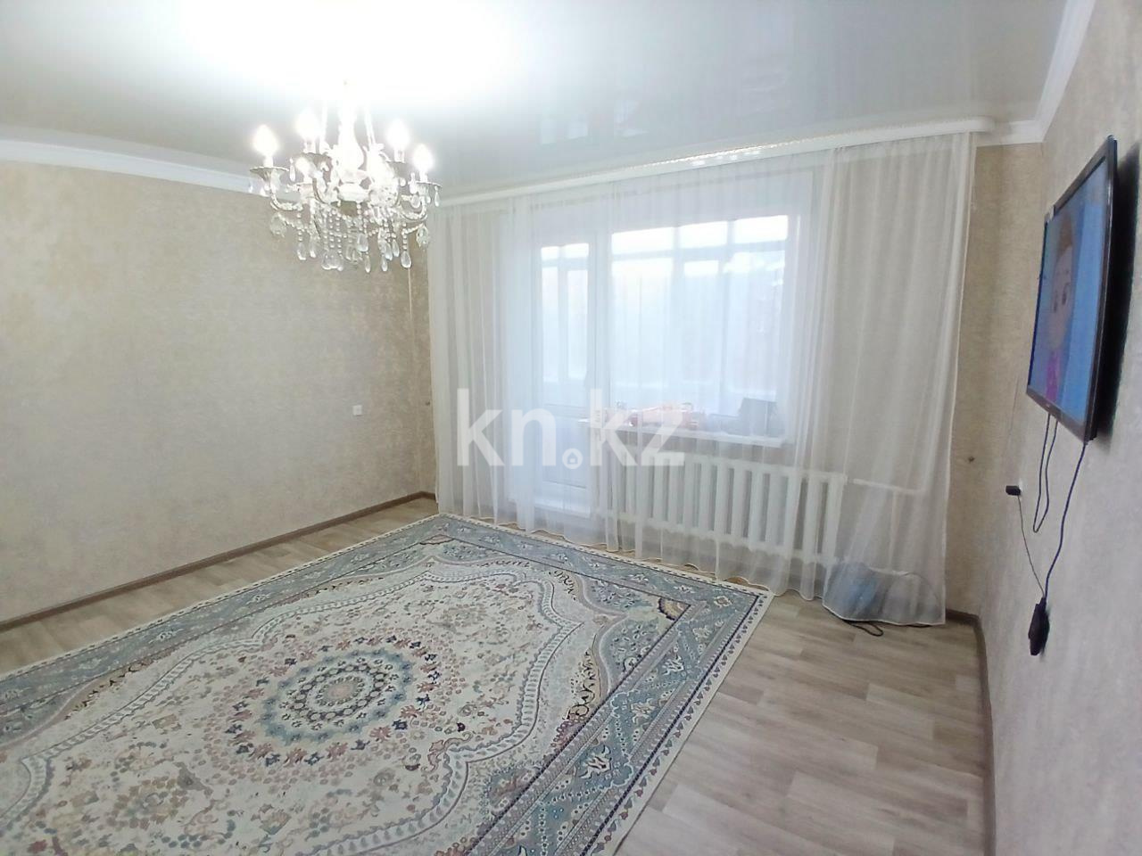 Продажа 3-комнатной квартиры, 64 м², мкр-н Гульдер-1 - Продажа  трехкомнатных квартир в Караганде фото 1 из 14