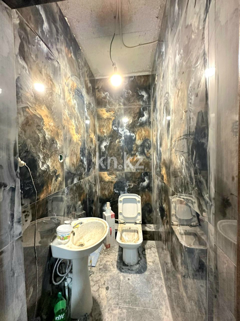 Продажа 2-комнатной квартиры, 56 м², мкр-н 8-й, дом  26 - Продажа квартир в Шымкенте фото 13 из 18