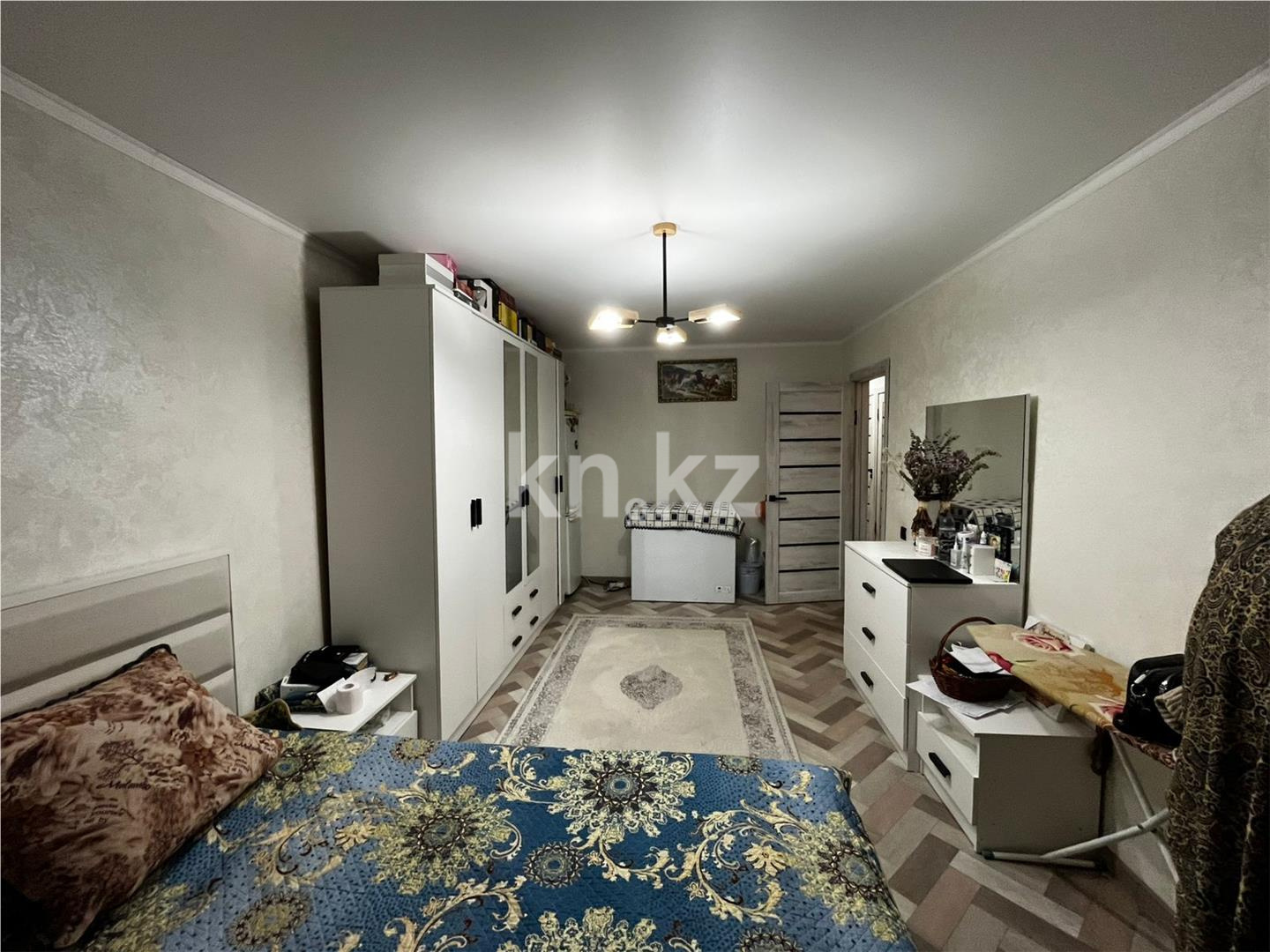 Продажа 3-комнатной квартиры, 63 м², 19-й мкр. - Продажа  трехкомнатных квартир в Караганде с фото фото 4 из 11