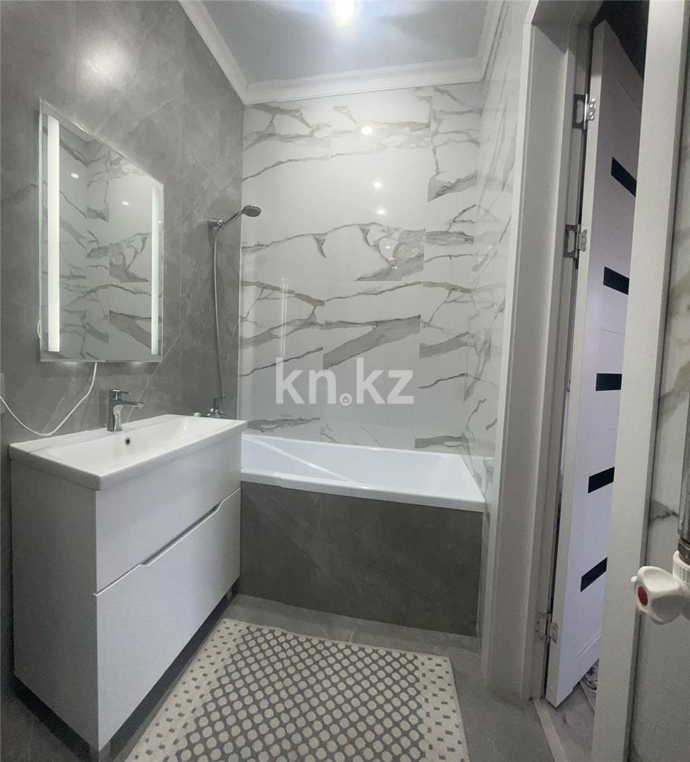 Продажа 3-комнатной квартиры, 63 м², ул. Ашимова - Продажа квартир в Караганде фото 7 из 12