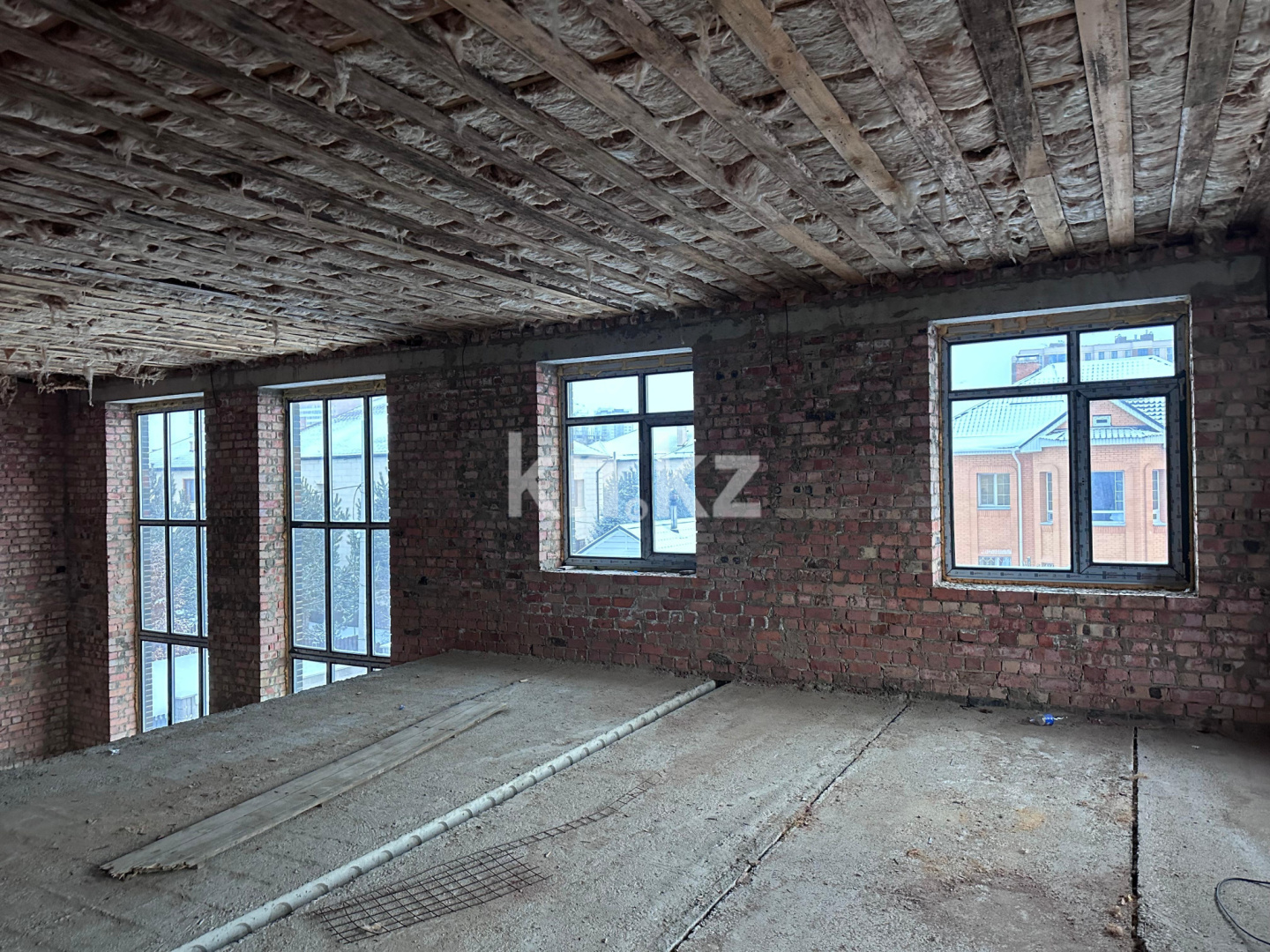 Продажа 7-комнатного дома, 388 м² - Продажа домов, коттеджей в Караганде на Юго-Востоке фото 14 из 17