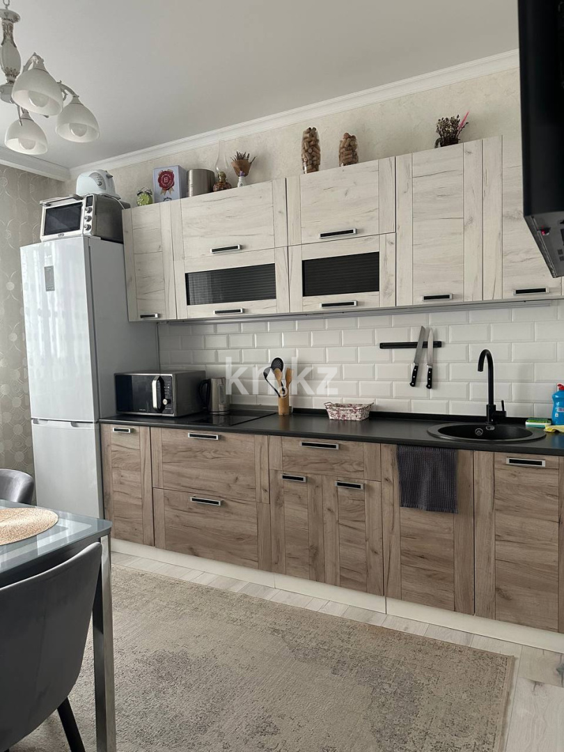 Аренда 1-комнатной квартиры посуточно, 50 м², ул. Баишева, дом  28 - Продажа квартир в Алматы фото 10 из 15