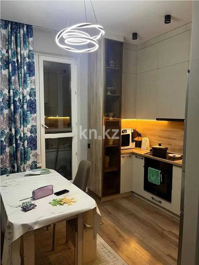 Продажа 3-комнатной квартиры, 91 м², пр. Туран, дом  45/1 в Астане - фото 2