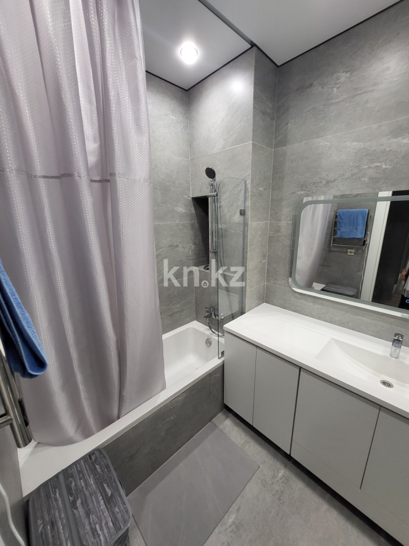 Аренда 2-комнатной квартиры, 92 м², ул. Достык, дом  8/2 - ул. Сауран - Аренда  двухкомнатных квартир помесячно в Астане фото 1 из 1