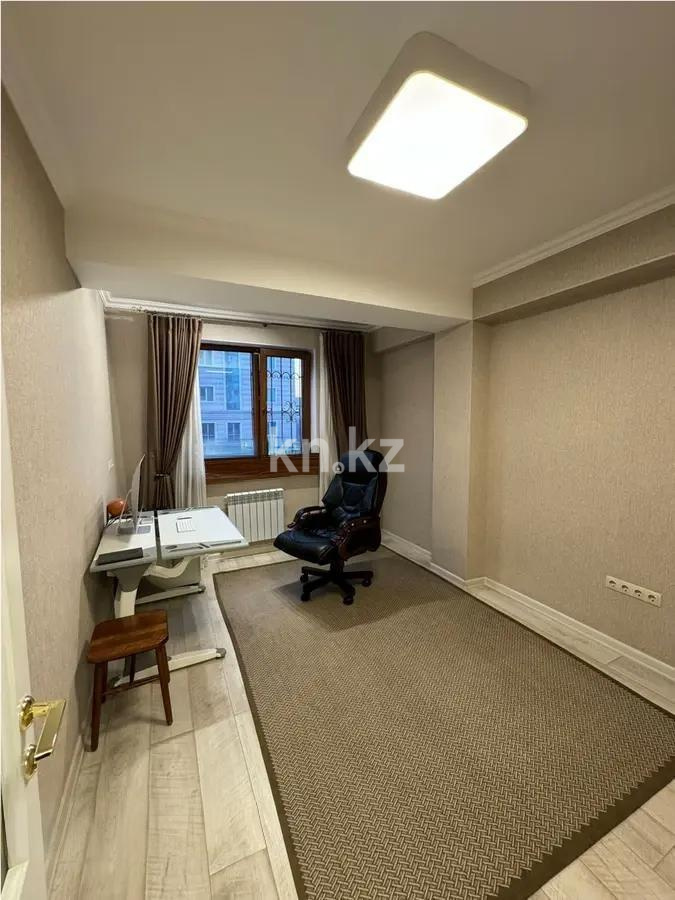 Продажа 6-комнатной квартиры, 190 м² - Продажа пятикомнатных и более квартир в Алматы фото 1 из 6