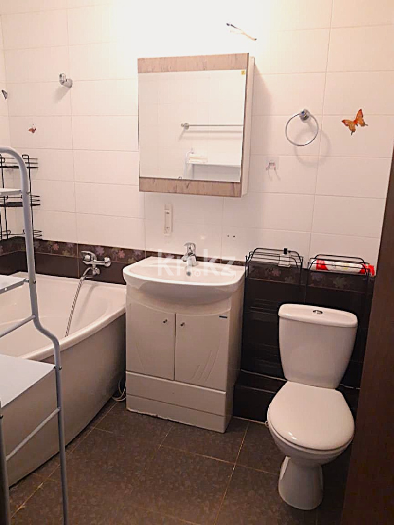 Продажа 3-комнатной квартиры, 90 м², ул. Сейфуллина в Астане - фото 17