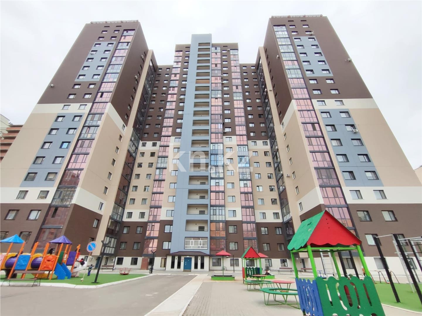 Продажа 4-комнатной квартиры, 108 м² в Караганде - фото 21