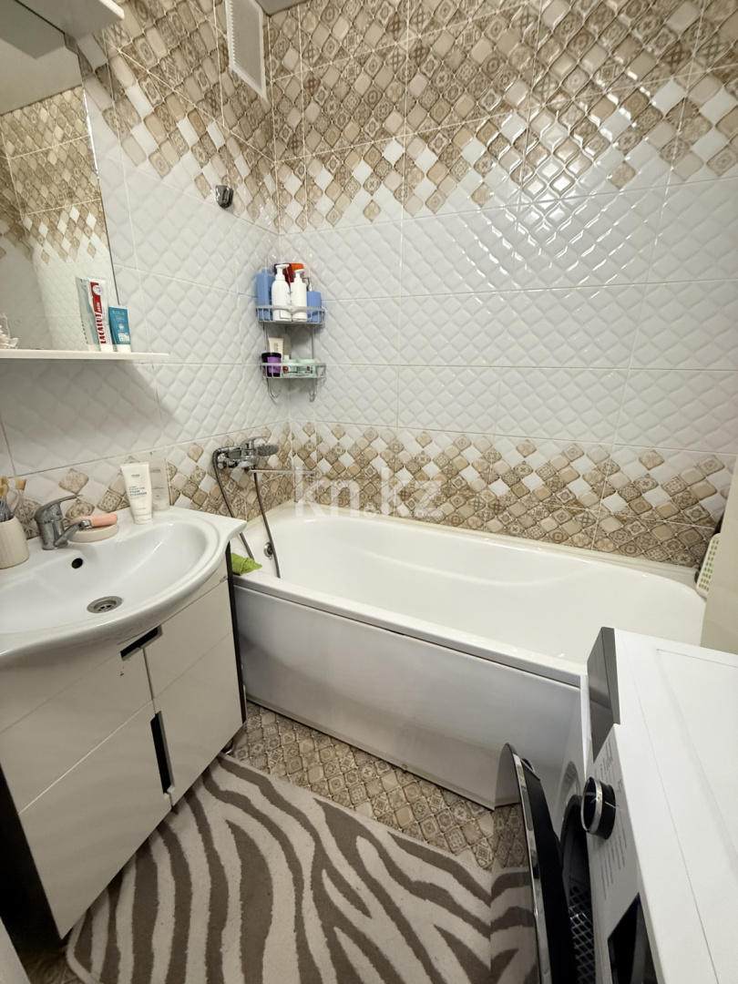 Продажа 3-комнатной квартиры, 75 м², мкр-н Степной-1, дом  3/25 - Продажа  трехкомнатных квартир в Караганде фото 10 из 23