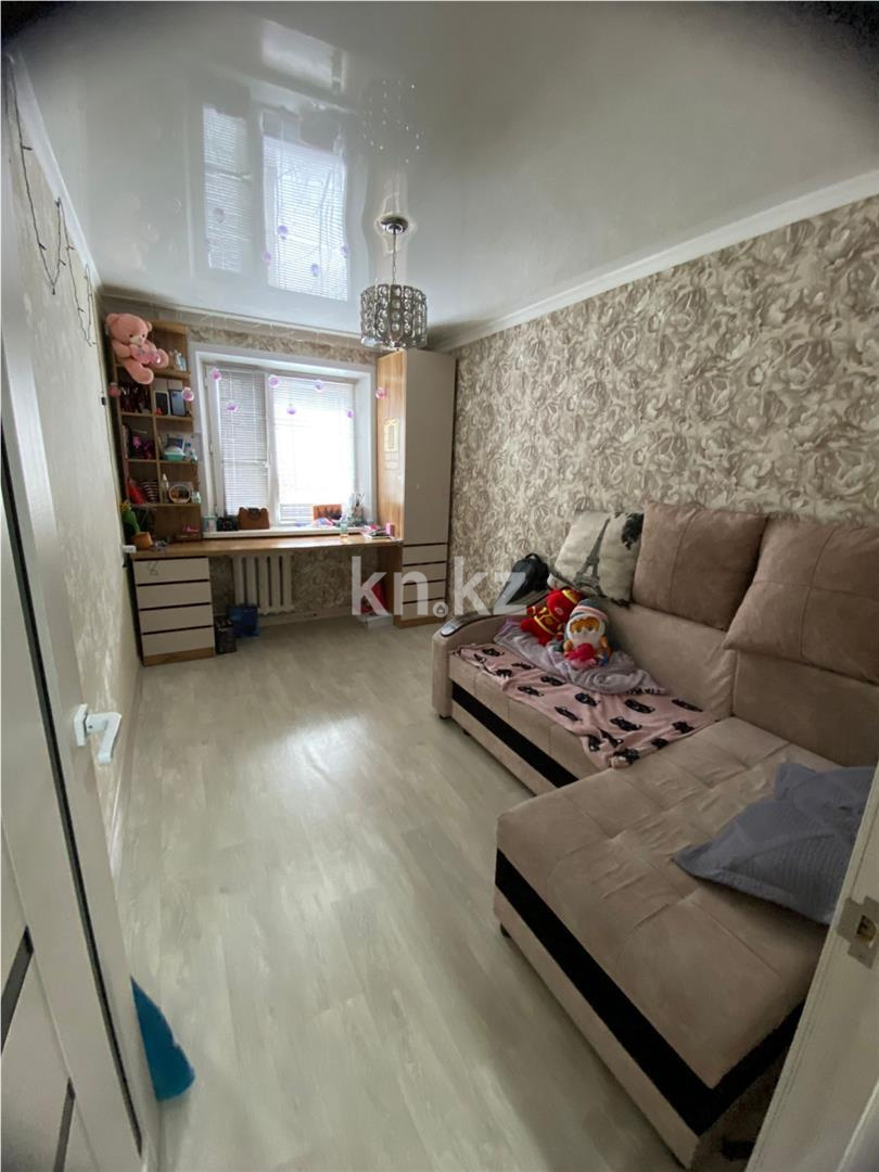 Продажа 3-комнатной квартиры, 62 м², мкр-н 17 в Караганде - фото 9