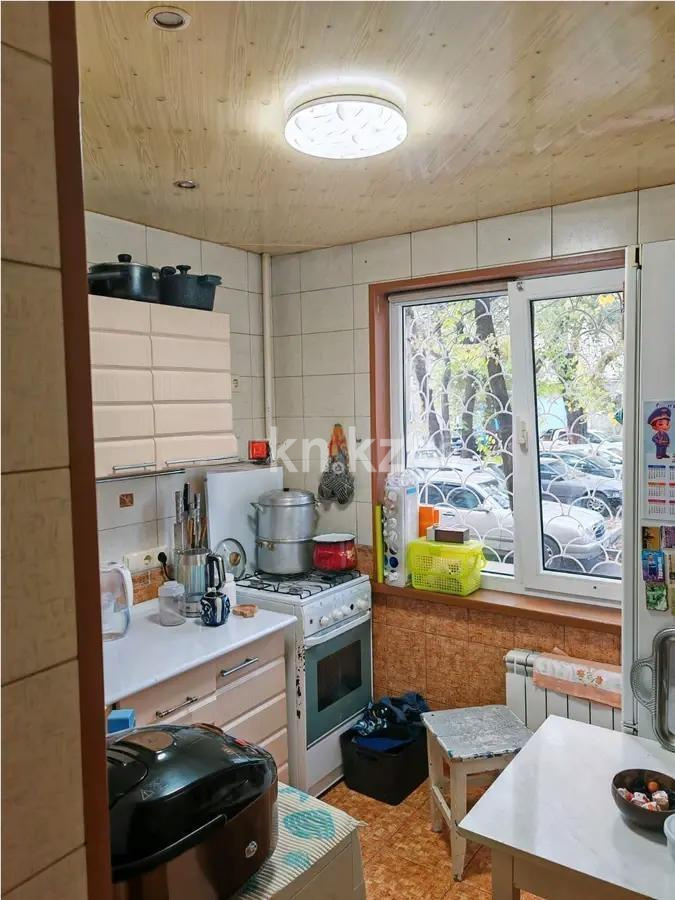 Продажа 3-комнатной квартиры, 54 м², мкр-н 6, дом  12 в Алматы - фото 3