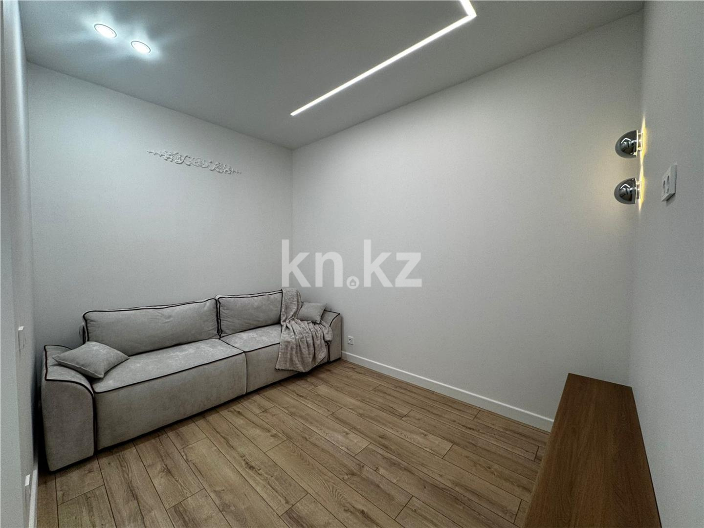 Продажа 2-комнатной квартиры, 43 м², ул. Е-15 в Астане - фото 5