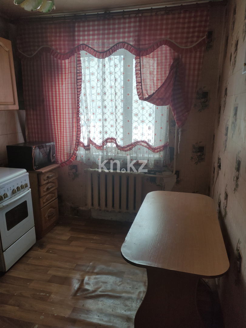 Продажа 3-комнатной квартиры, 65 м², мкр-н 16, дом  12 - Продажа  трехкомнатных квартир в Караганде фото 1 из 3