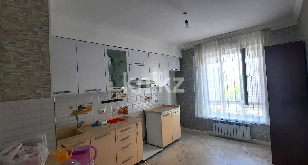 Продажа 3-комнатной квартиры, 83 м², пр. Строителей, дом  33/1 в Караганде - фото 6