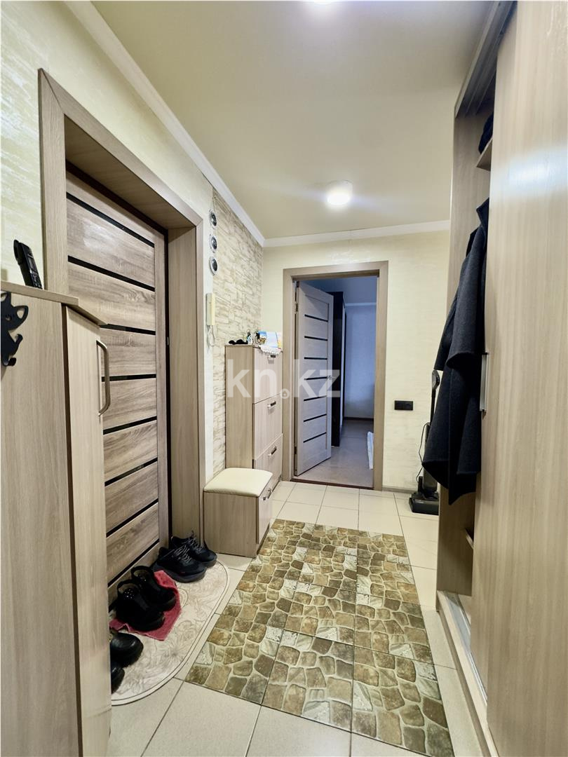 Продажа 2-комнатной квартиры, 49 м², мкр-н Восток-3, дом  16 - Продажа квартир в Караганде фото 16 из 19