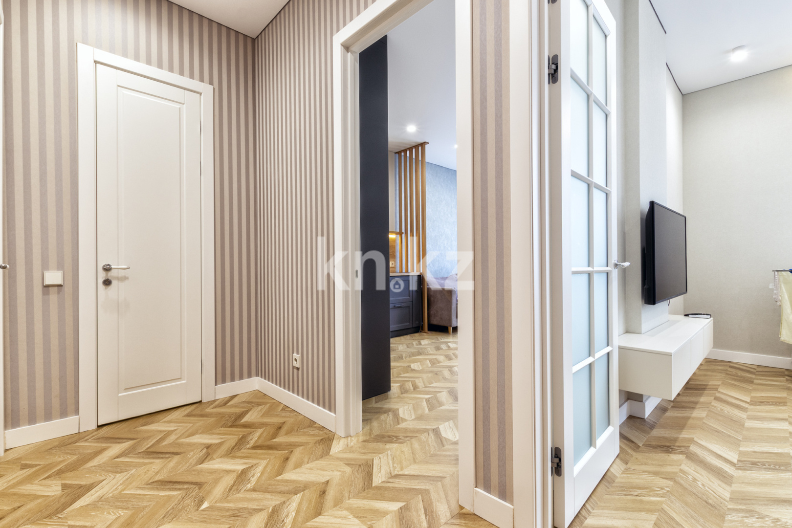 Аренда 2-комнатной квартиры посуточно, 45 м², пр. Мангилик Ел, дом  51/3 - пр. Улы Дала - Аренда квартир посуточно в Астане без посредников фото 9 из 20