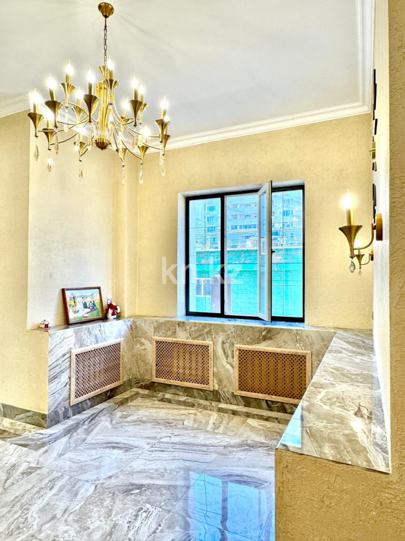 Продажа 3-комнатной квартиры, 130 м², ул. Достык, дом  13 в Астане - фото 20