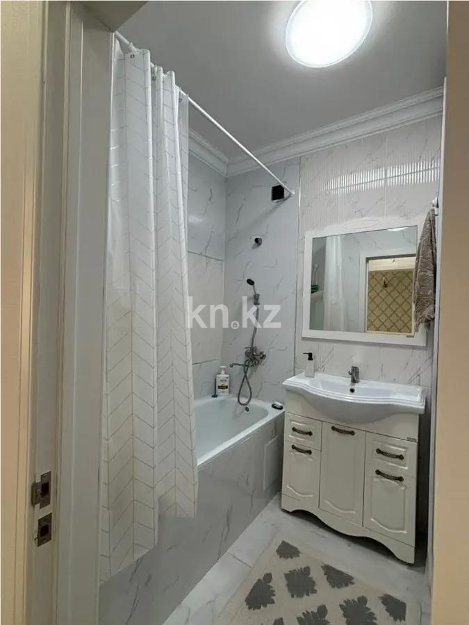 Продажа 2-комнатной квартиры, 60 м², пр. Аль-Фараби, дом  15 в Астане - фото 4