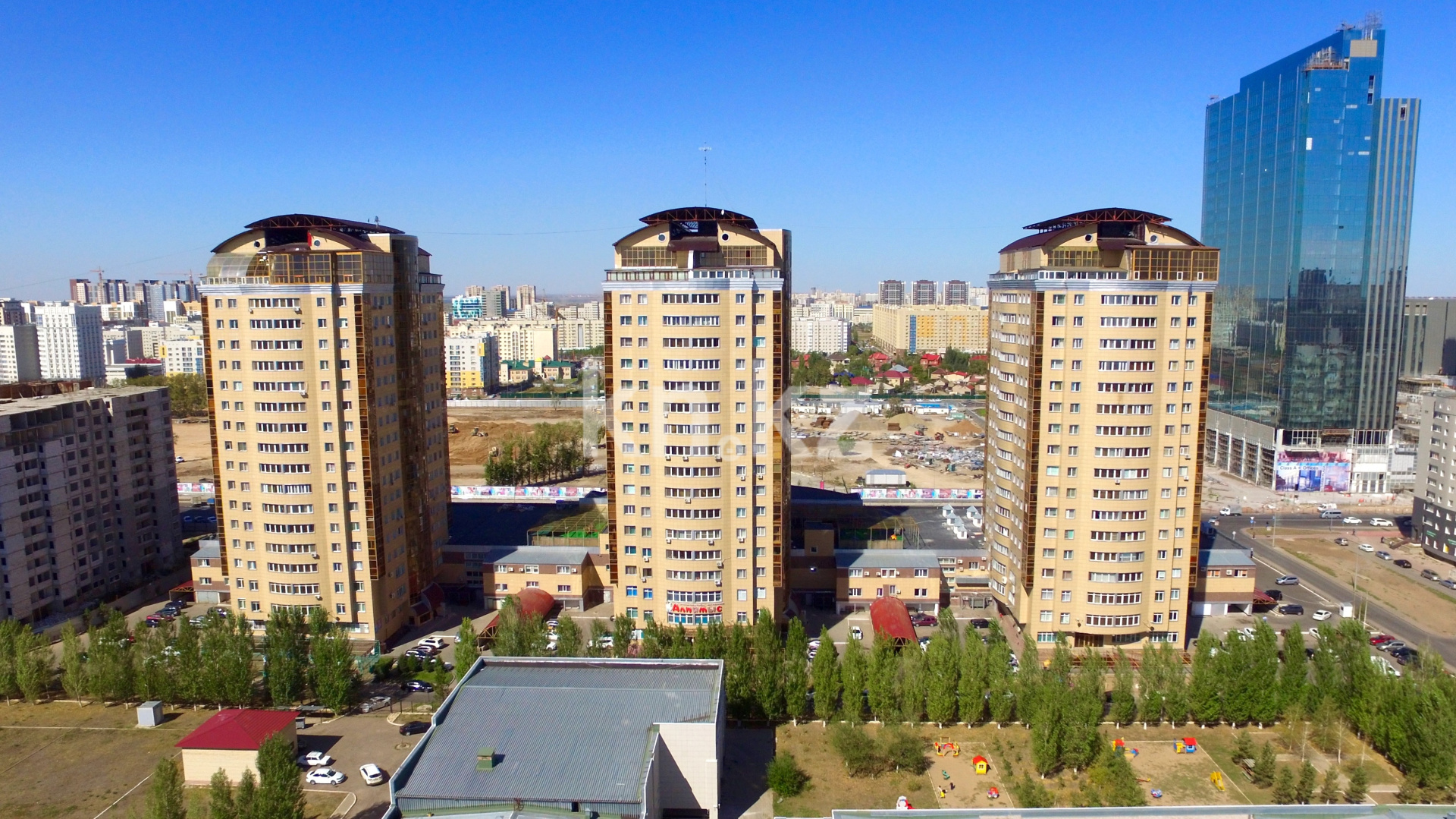 Продажа 2-комнатной квартиры, 84 м², ул. Туркестан, дом  2 в Астане - фото 3